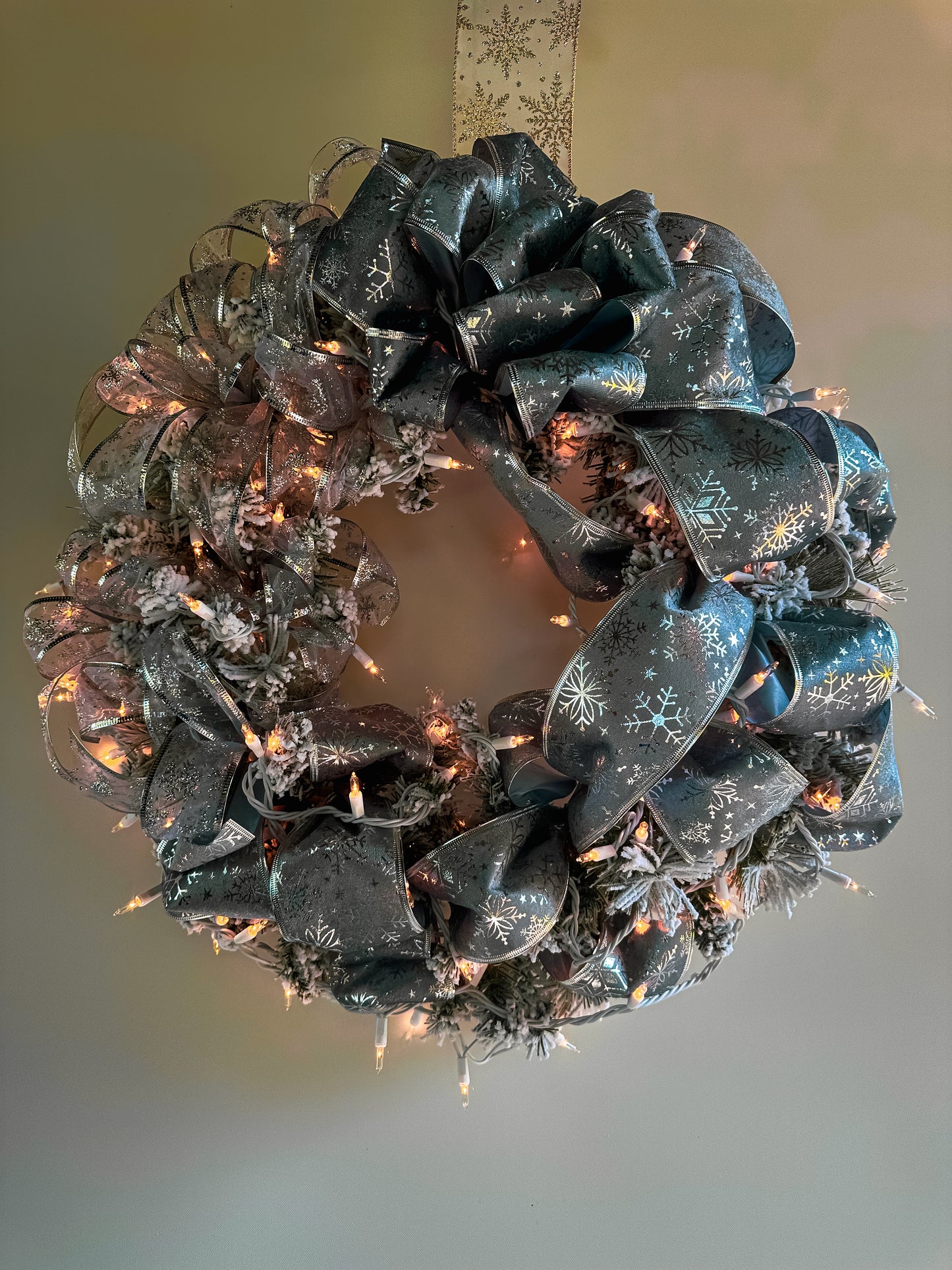 Snow White Wreath
