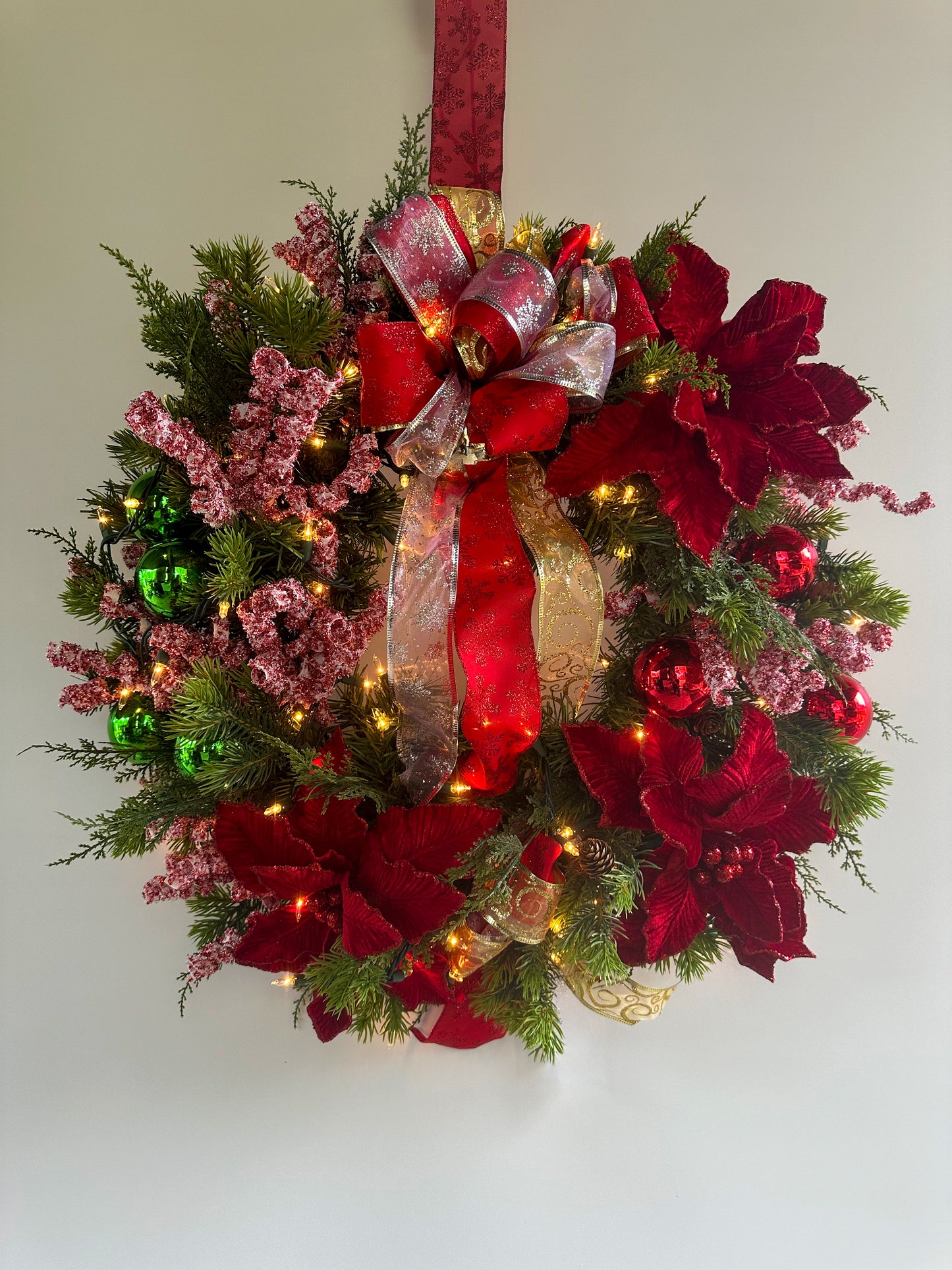 Holiday Radiance Wreath